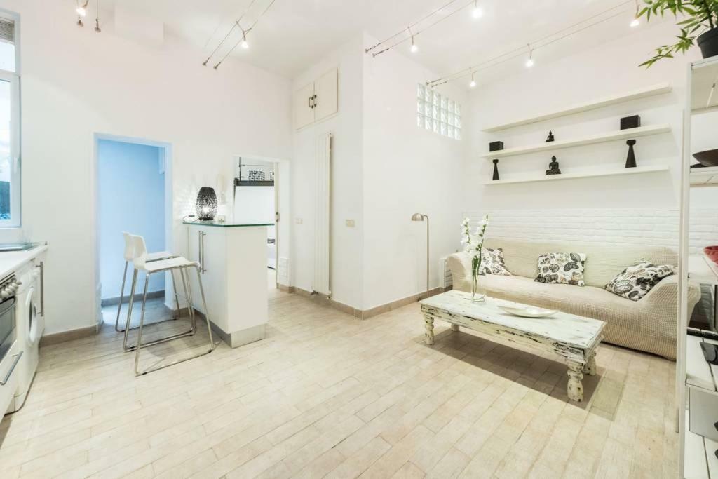 Stylish Loft At Chueca'S Heart Apartman Madrid Kültér fotó